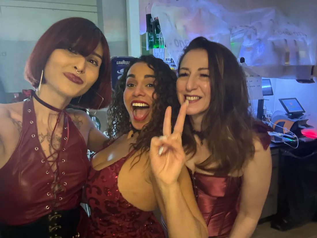 clientes du Phoenix Bar à Payerne lors d'une soirée
